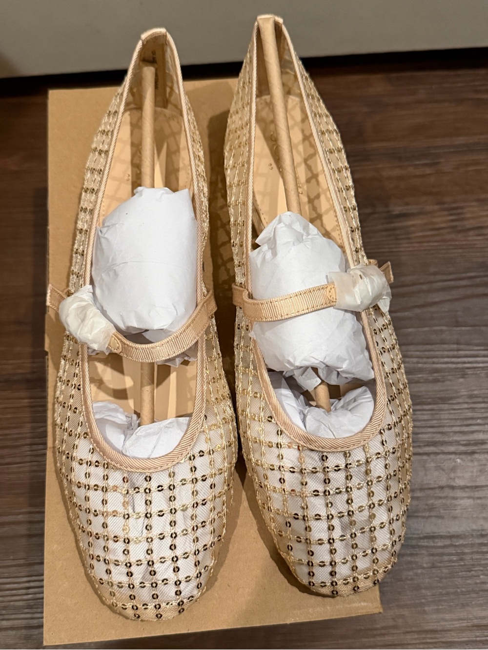 J. Crew Beige and Gold Sequin Mary Jane Flats- Women’s- Size 10 - Picture 4 of 7